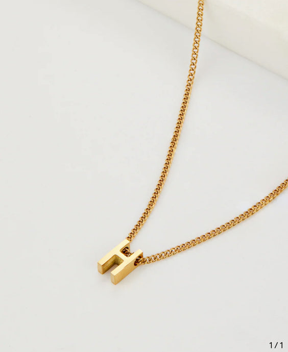Zafino Letter Necklace letter H