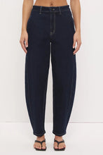 Load image into Gallery viewer, cora Denim Barrel Leg Jean