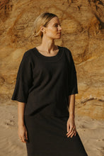 Load image into Gallery viewer, Retreat Cotton Twist Tee Pullover, Deep Ocean