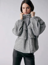 Load image into Gallery viewer, Weekender Jacket - Esmaee