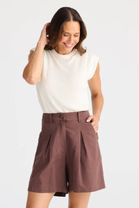 Eden Short, Chocolate