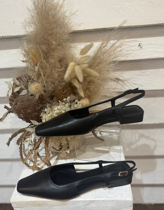 Mollini Odelle black leather flat shoe