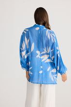 Load image into Gallery viewer, Holiday Collective - Cliffside Shirt, Passion Flower