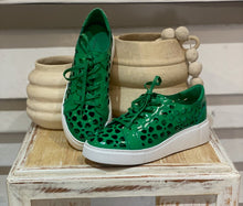 Load image into Gallery viewer, Django &amp; Juliette - Yarry, Emerald Patent Leather