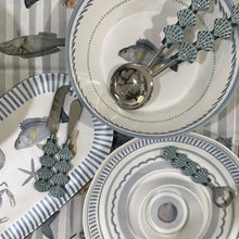 Load image into Gallery viewer, Scallop Blue Cheese Knife Set