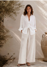 Load image into Gallery viewer, Boyfreind white linen blouse