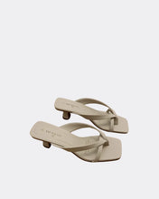 Load image into Gallery viewer, Foxx Heel, Bone