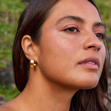 Load image into Gallery viewer, Love Lunamei - Joy Hoops, Gold