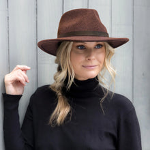 Load image into Gallery viewer, RW170 Mix Burgundy  Wool felt fedora