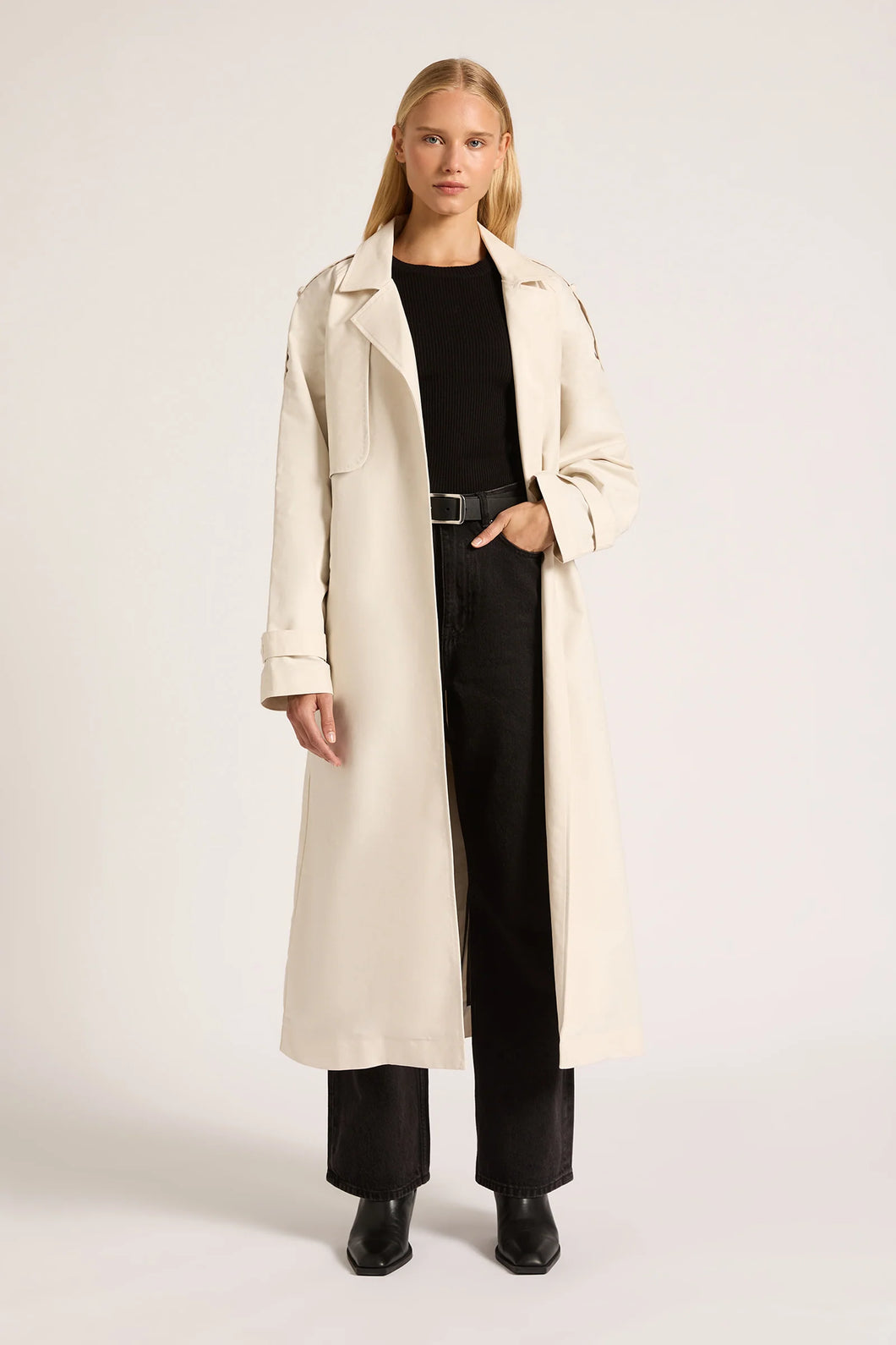 Nude Lucy - Frieda Trench, Cloud