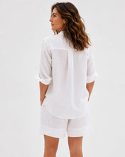 Load image into Gallery viewer, Boyfreind white linen blouse
