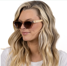 Load image into Gallery viewer, Nilla Mocha Soek Sunglasses