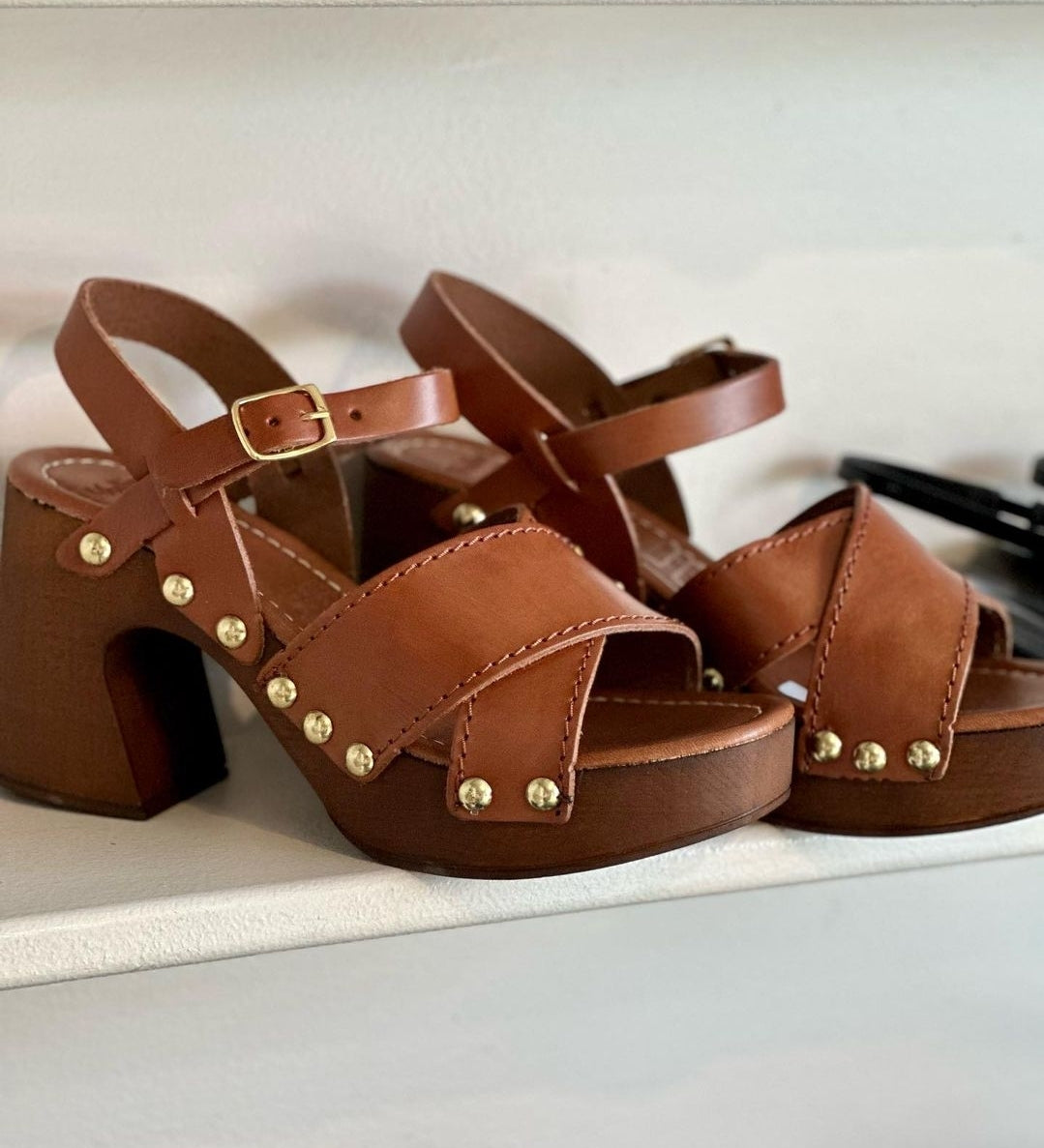 Mollini tan heels shop