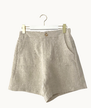 Load image into Gallery viewer, Jude Linen Shorts Natural