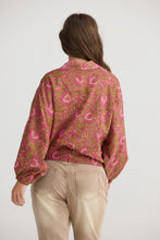 Load image into Gallery viewer, hazel Shirt Autum Spritz