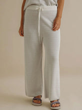 Load image into Gallery viewer, Crepe Knitted Pant Talamya