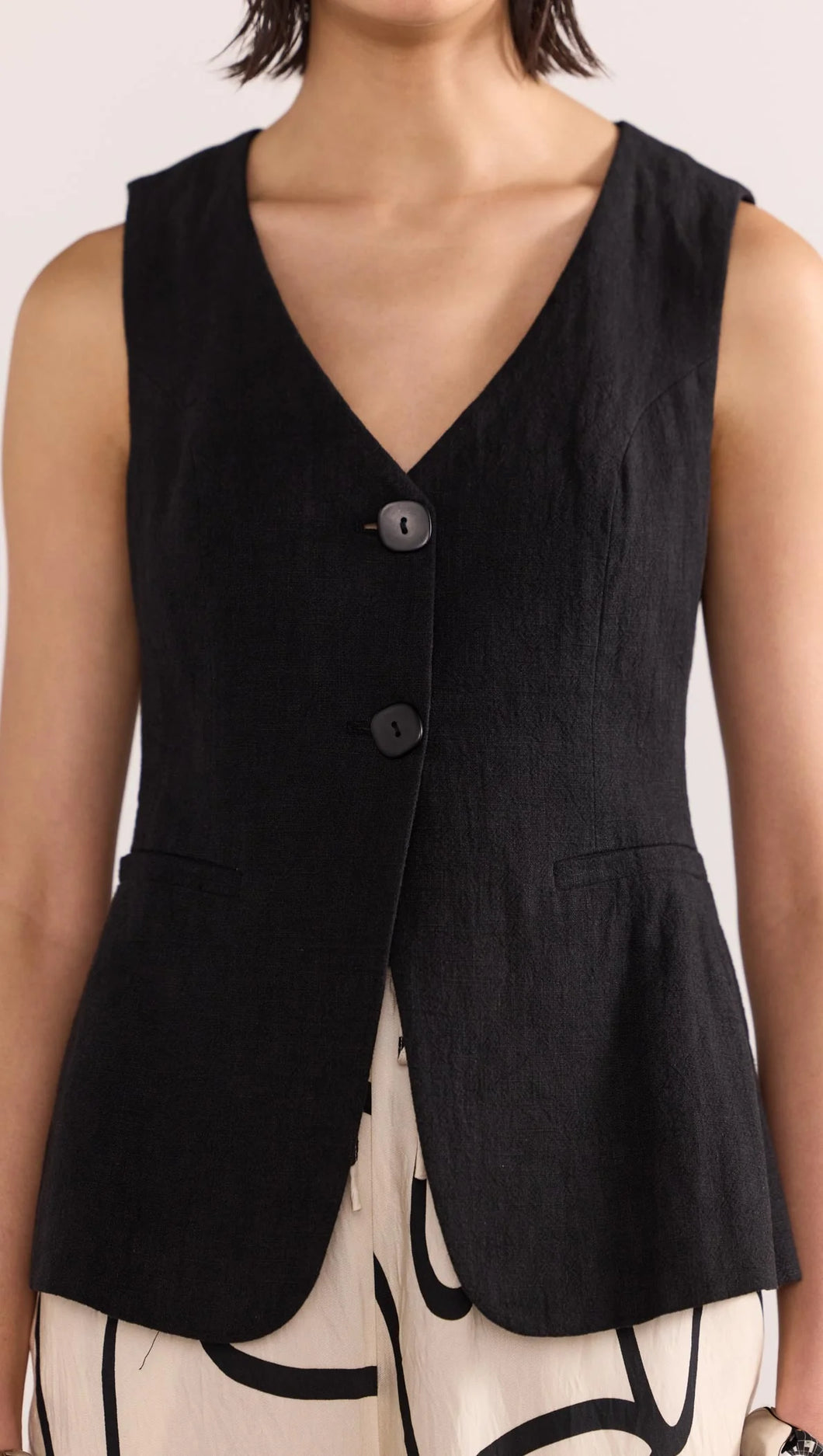 Athena Longline vest - Staple the label