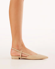 Load image into Gallery viewer, Iver Flats, Camel Raffia - Billini