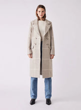 Load image into Gallery viewer, Esmaee - Blanca Coat, Beige Check