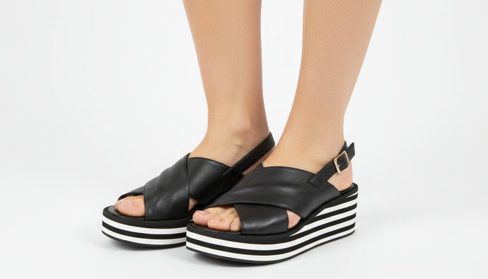 Farise Wedge, Black