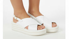 Load image into Gallery viewer, Farise Wedge, White