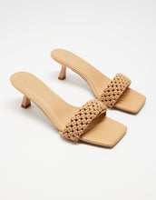 Load image into Gallery viewer, Michelle Billini heels