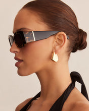 Load image into Gallery viewer, The Margot Sunglasses, Toffee Tort/ Black Pecan