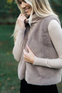 Vienna Vest, Smoke