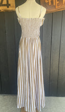Load image into Gallery viewer, Poppy Shell Dress, Pecan Brown