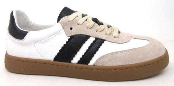 Hanni Sneakers